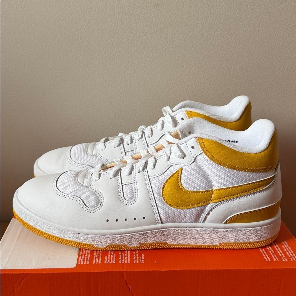Nike Attack SP White Yellow FB8938-102 Men’s Size 14 - Picture 2 of 5
